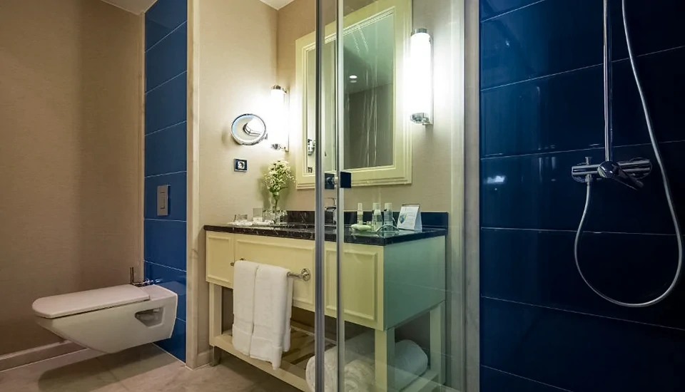 هتل تایتانیک دلوکس گلف بلک آنتالیا